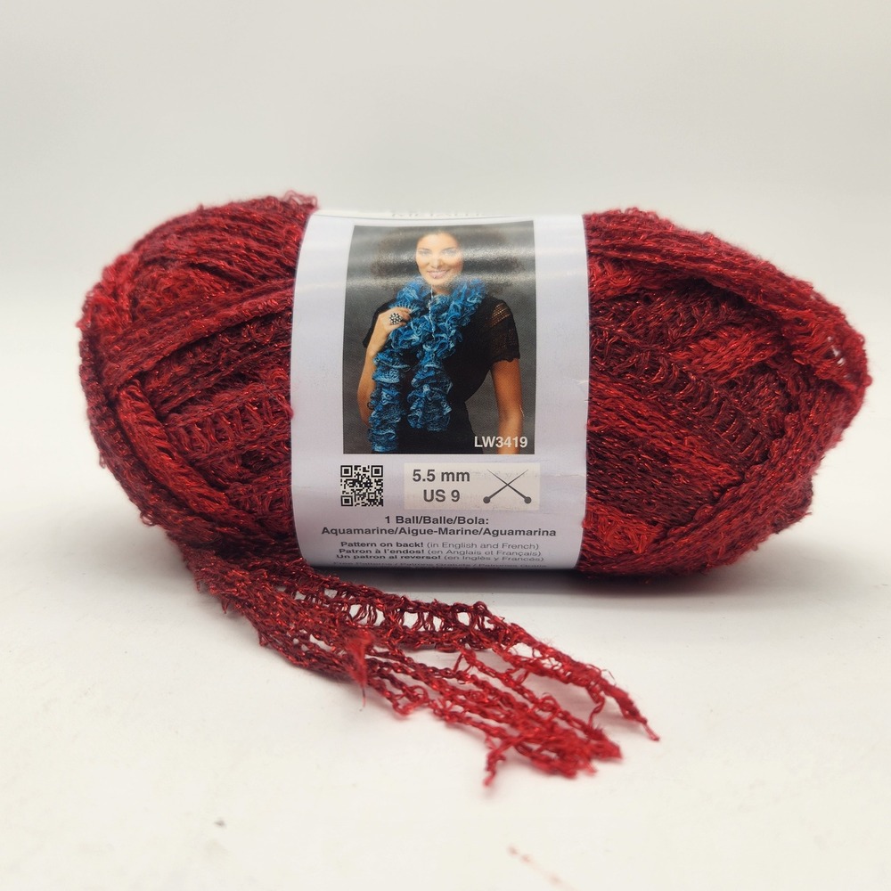 Red Heart Boutique Sashay Metallic Yarn Rubies Red 9943 Super Bulky  30yds R - Picture 4 of 6